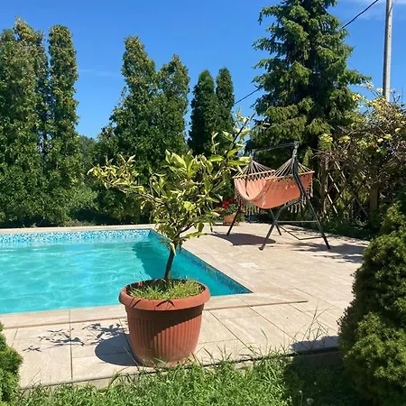 Holiday home Kuca Na Dan Sakule